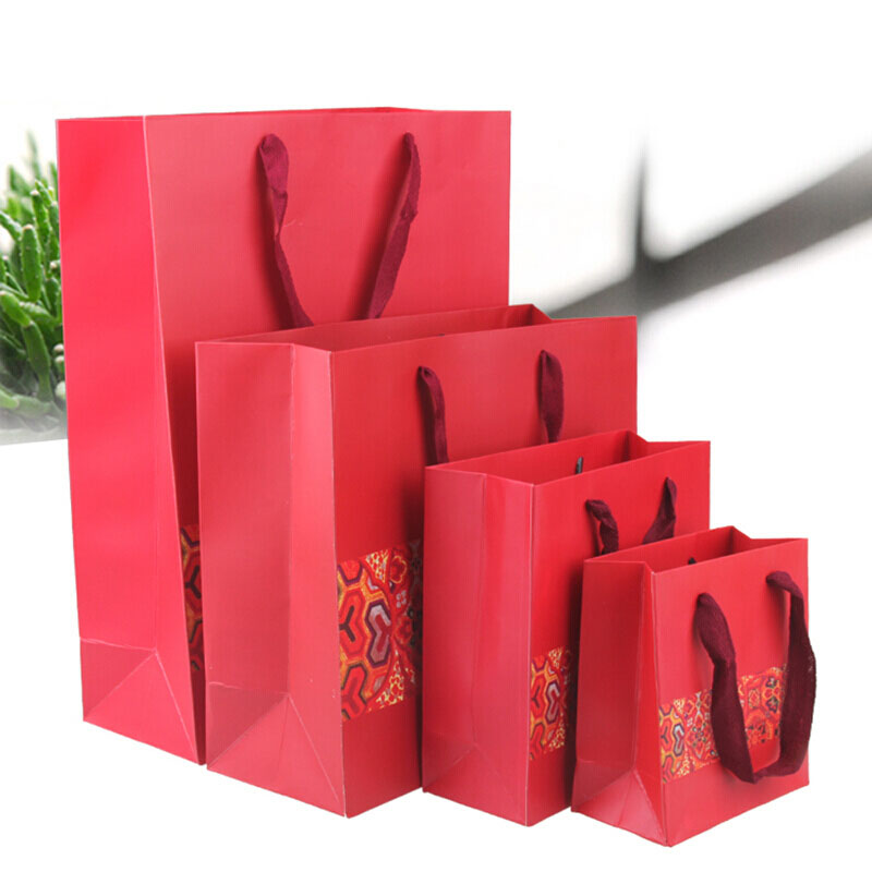 Tại sao nên chọn túi xách tay quà tặng cho mọi dịp đặc biệt